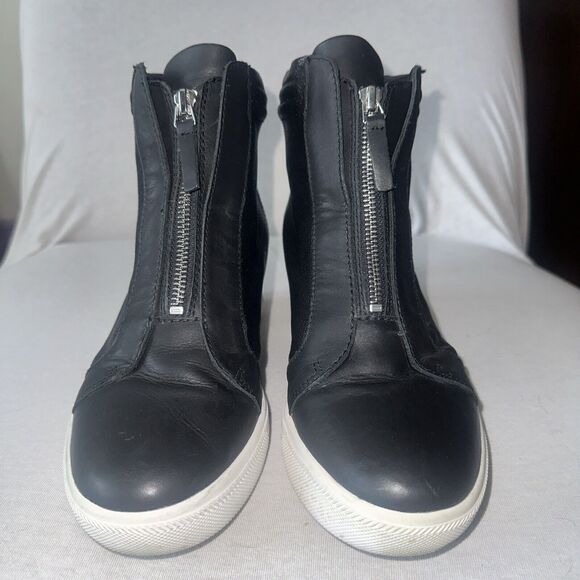 DKNY WOMENS Connie Black Leather Zip Up Slip On Wedge Size 10 EUC - Picture 2 of 8